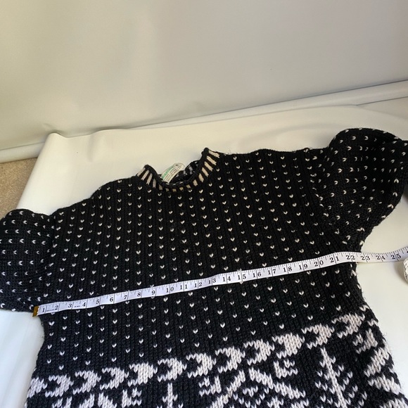 100% wool knit sweater black and white size xl - Picture 7 of 7